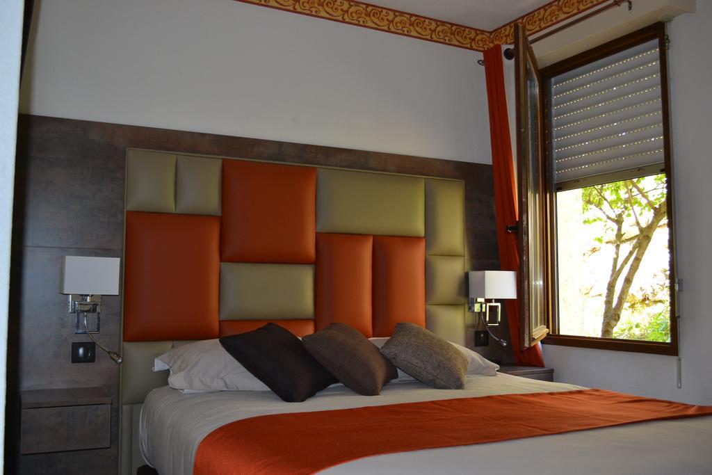 Logis Hôtel Le Vieil Amandier Trigance Quarto foto