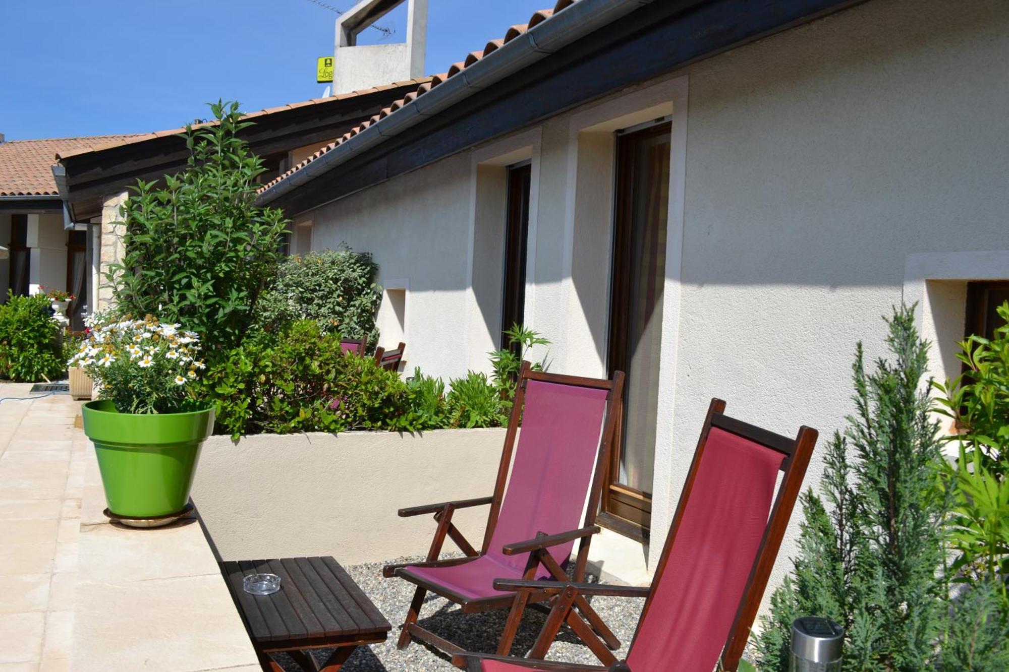 Logis Hôtel Le Vieil Amandier Trigance Exterior foto